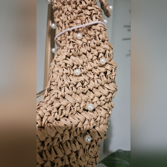 HAUTE HIPPIE Woven Straw Slouchy Shoulder Bag With Pearl Accents. Tan. NWT - Picture 13 of 13